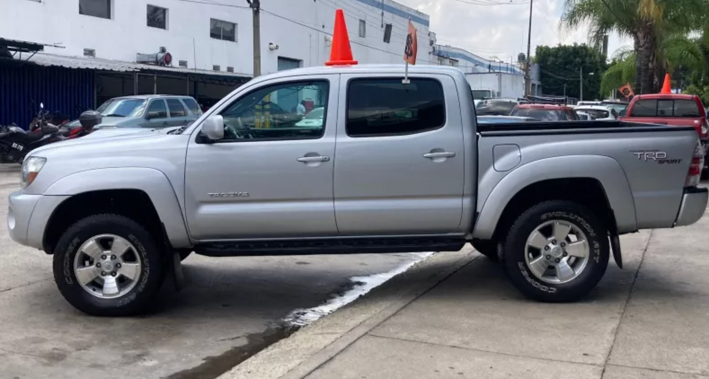 Toyota Tacoma TRD PRERUNNER 4 X4