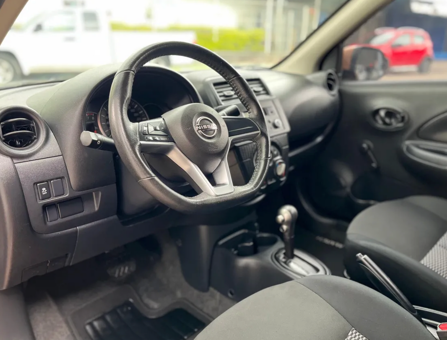 Nissan March 1.6 Sense At