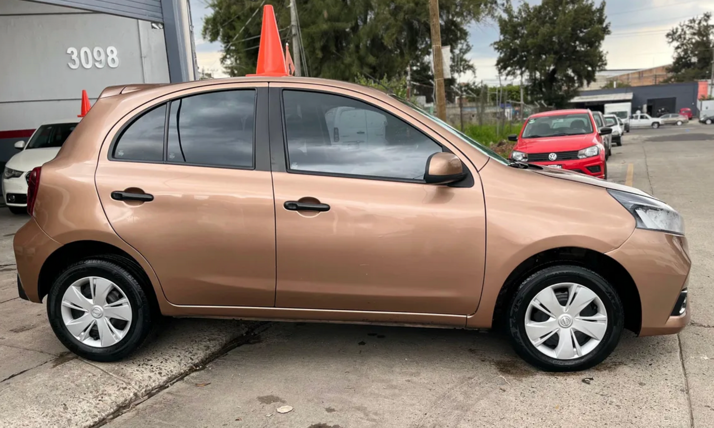 Nissan March 1.6 Sense At