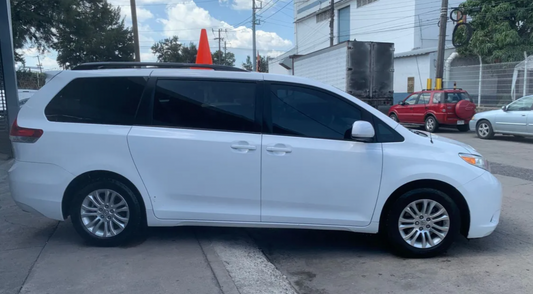 Toyota Sienna 3.5 Xle Mt