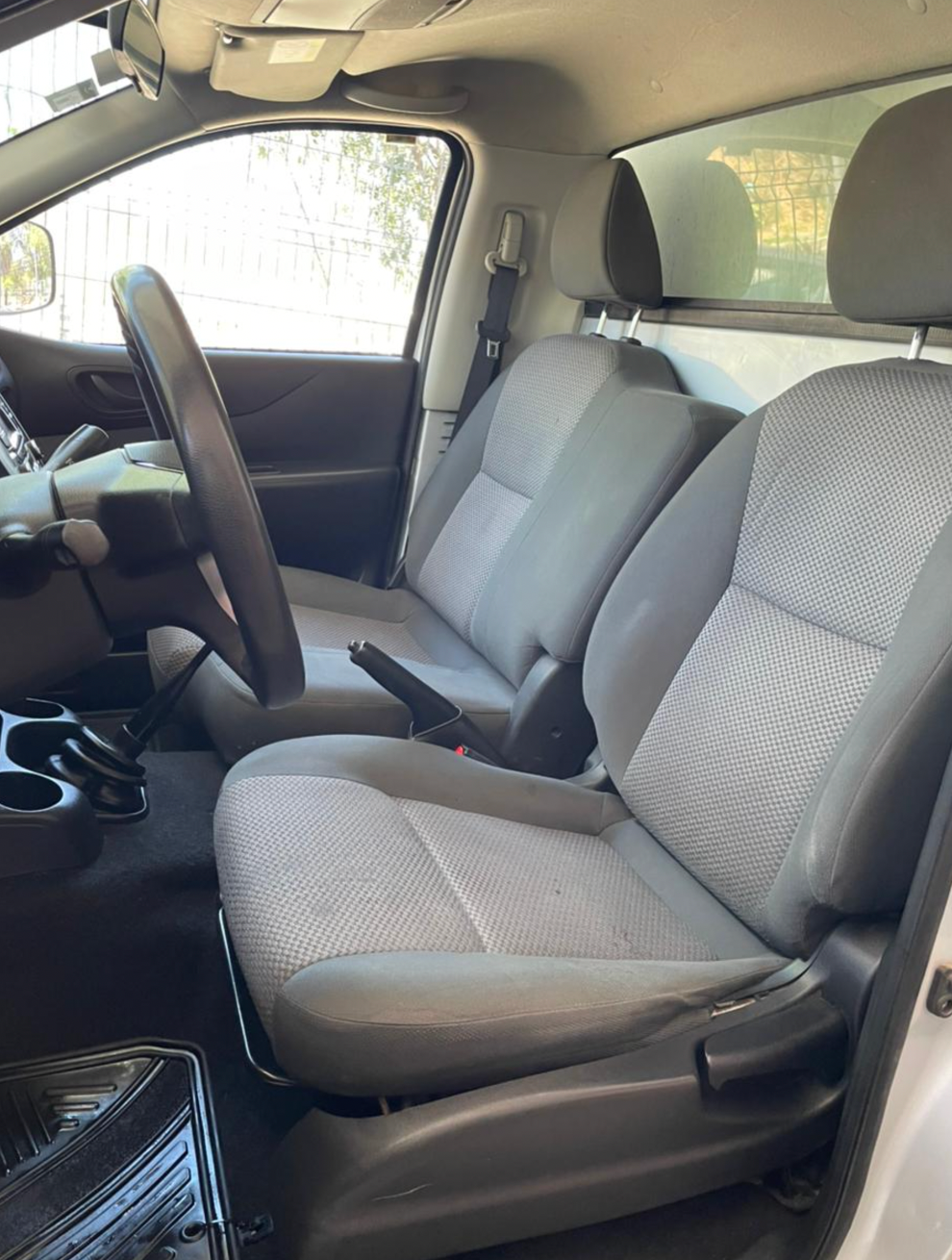 Nissan NP300 2022