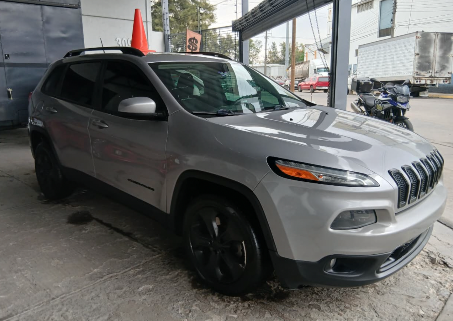 Jeep Cherokee