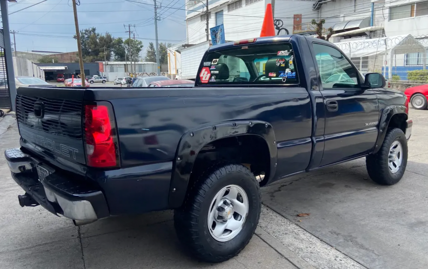 Chevrolet Silverado 6 CIL automática nacional