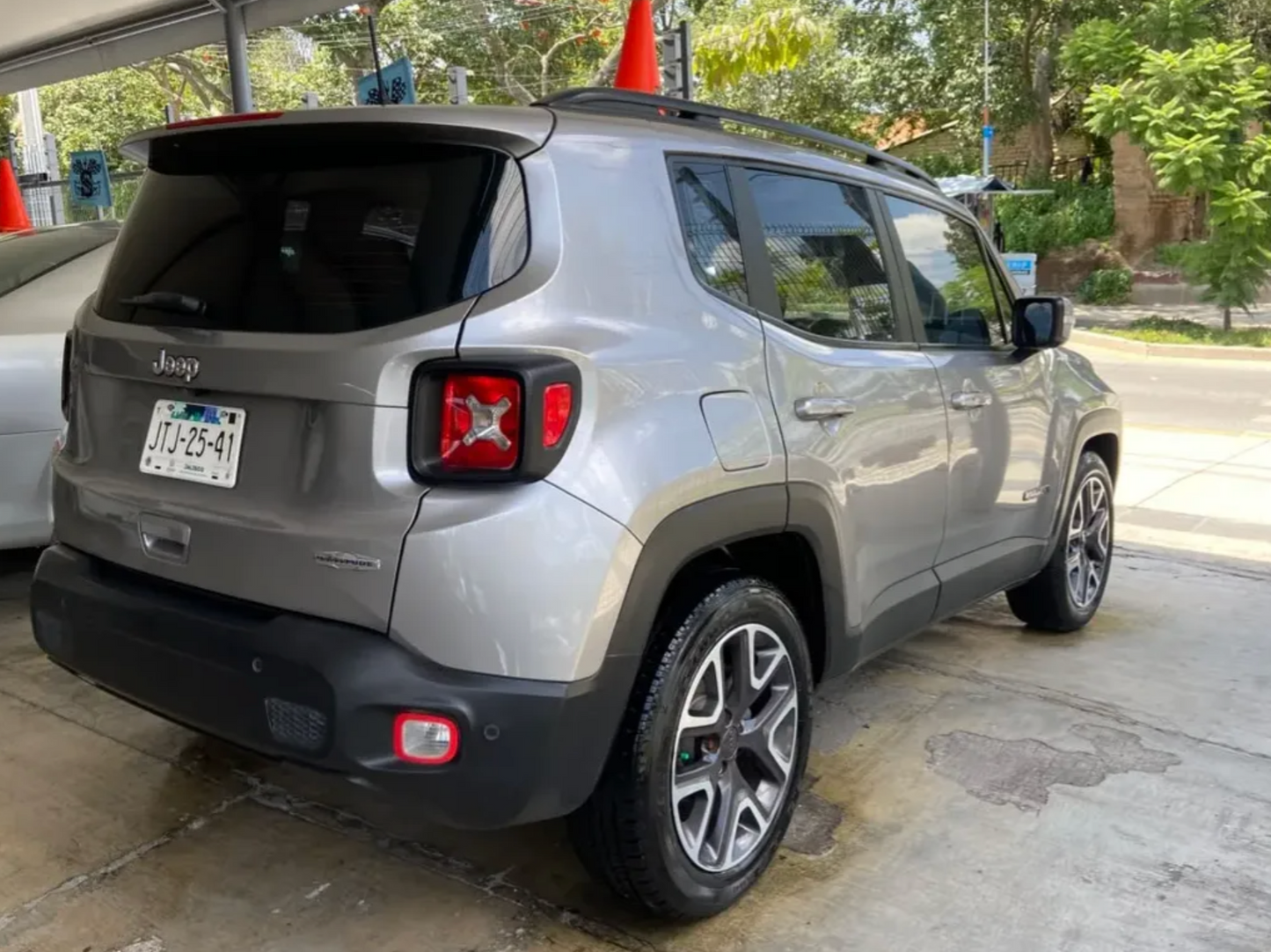 Jeep Renegade 1.8 Latitude 4x2 At