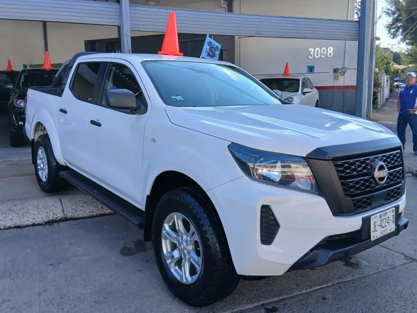 Nissan Frontier 2.5 Se Dc 4X2 Mt