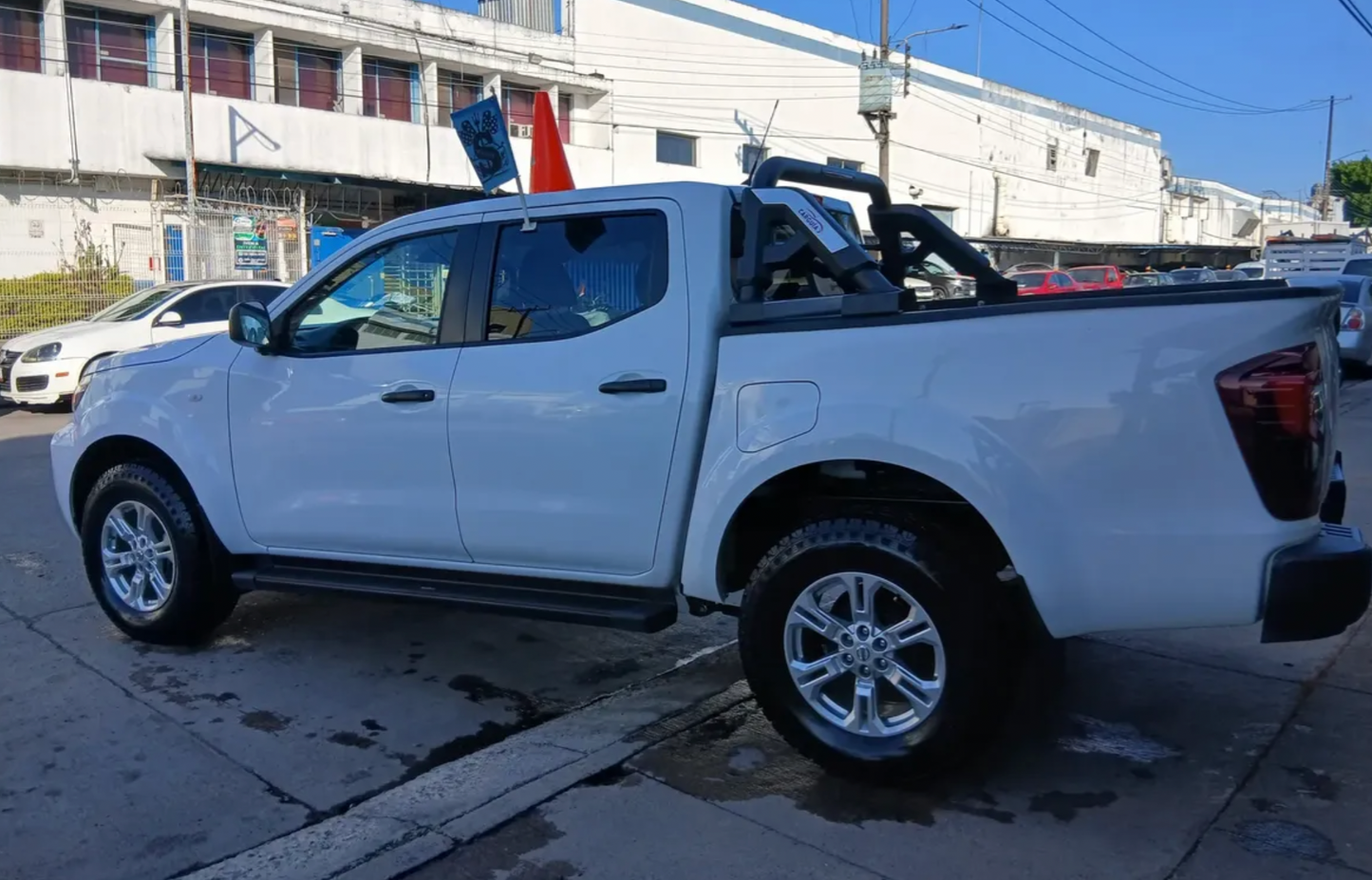 Nissan Frontier 2.5 Se Dc 4X2 Mt